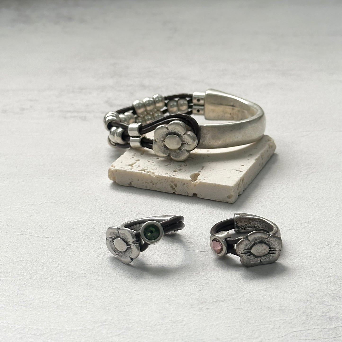 Otro Accesorio 西班牙手工飾物 - Flower Leather Ring