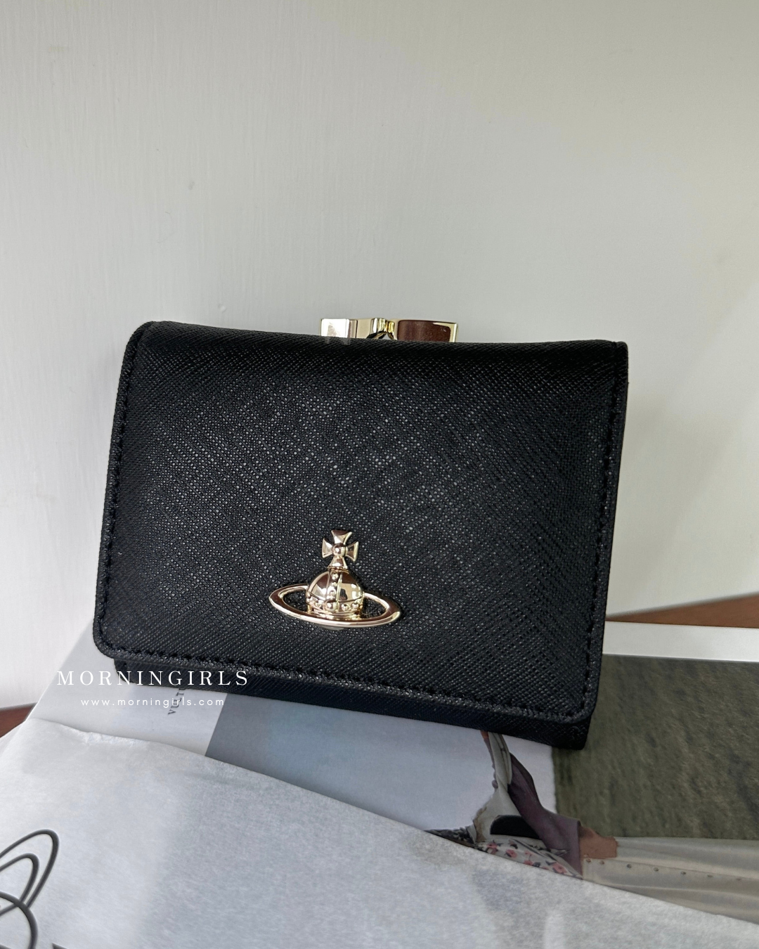 Vivienne Westwood Small Frame Wallet 復古金十字紋[超罕有相位
