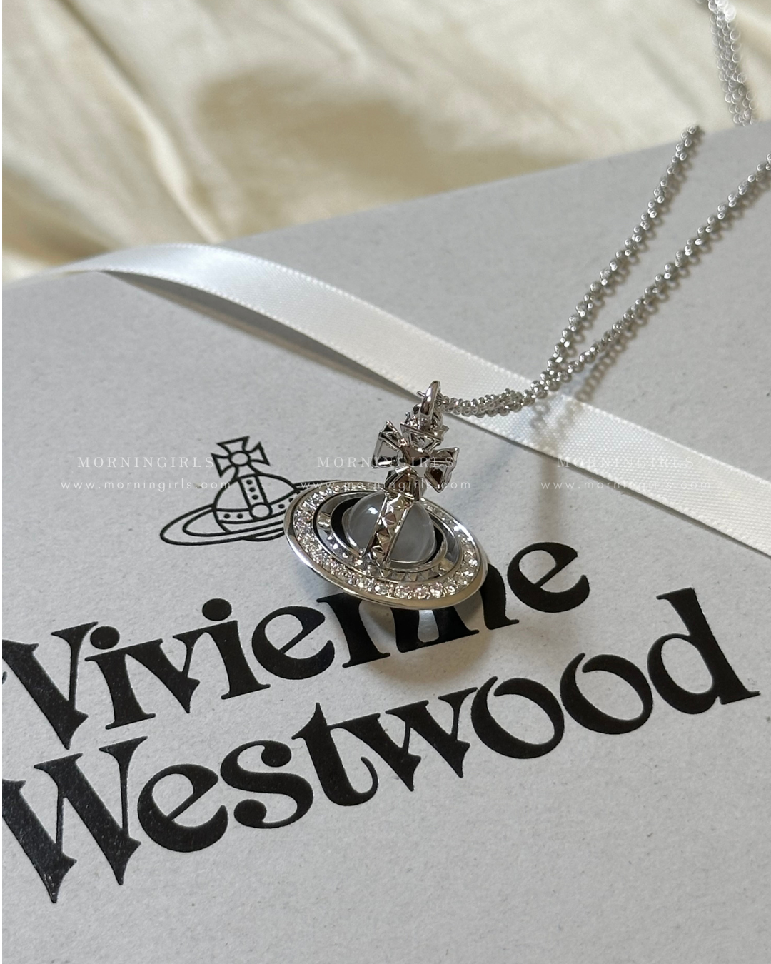 Vivienne Westwood Pina ORB Necklace Medium [Clear White Diamond