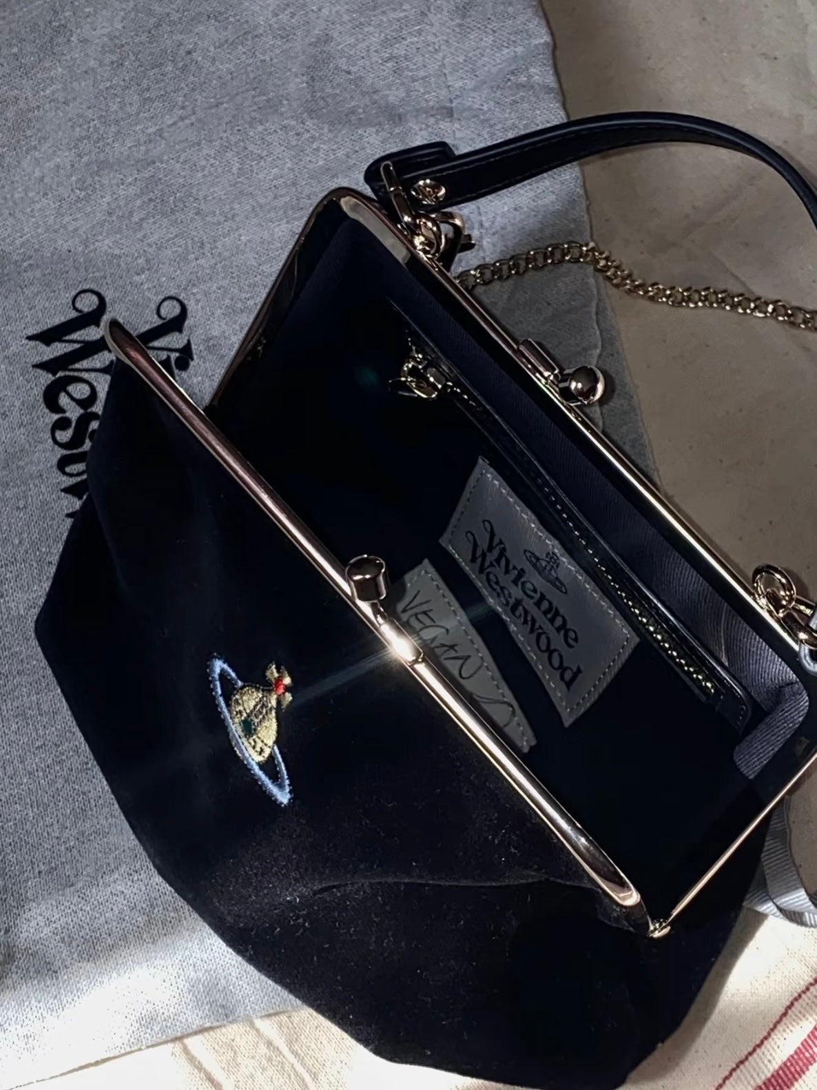 Vivienne Westwood Granny Frame Purse 經典餃子袋 天鵝絨VELVET