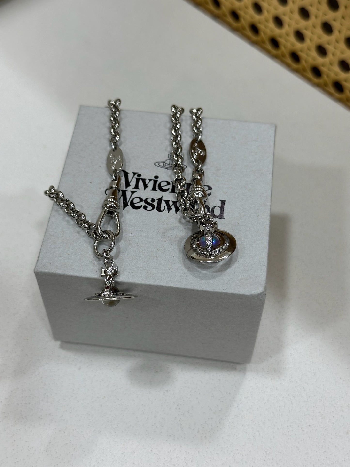 Vivienne Westwood Orb Pendant Crystal Bracelet 星球手鏈