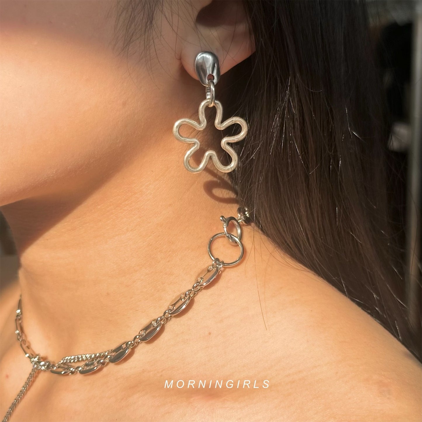 Otro Accesorio 西班牙手工飾物 - Hollow Flower Earrings