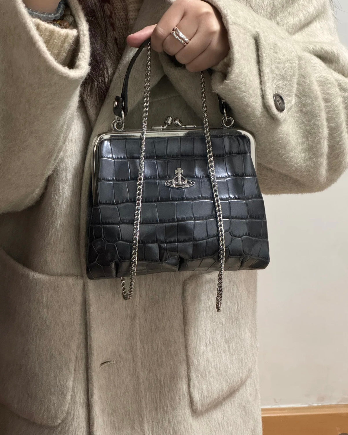 Vivienne Westwood Granny Frame Purse 經典餃子袋 SS25春季最新鐵灰鱷魚皮