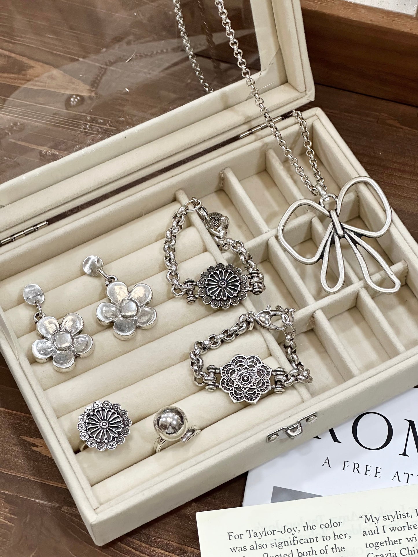 Otro Accesorio 西班牙手工飾物 - Flower Earrings