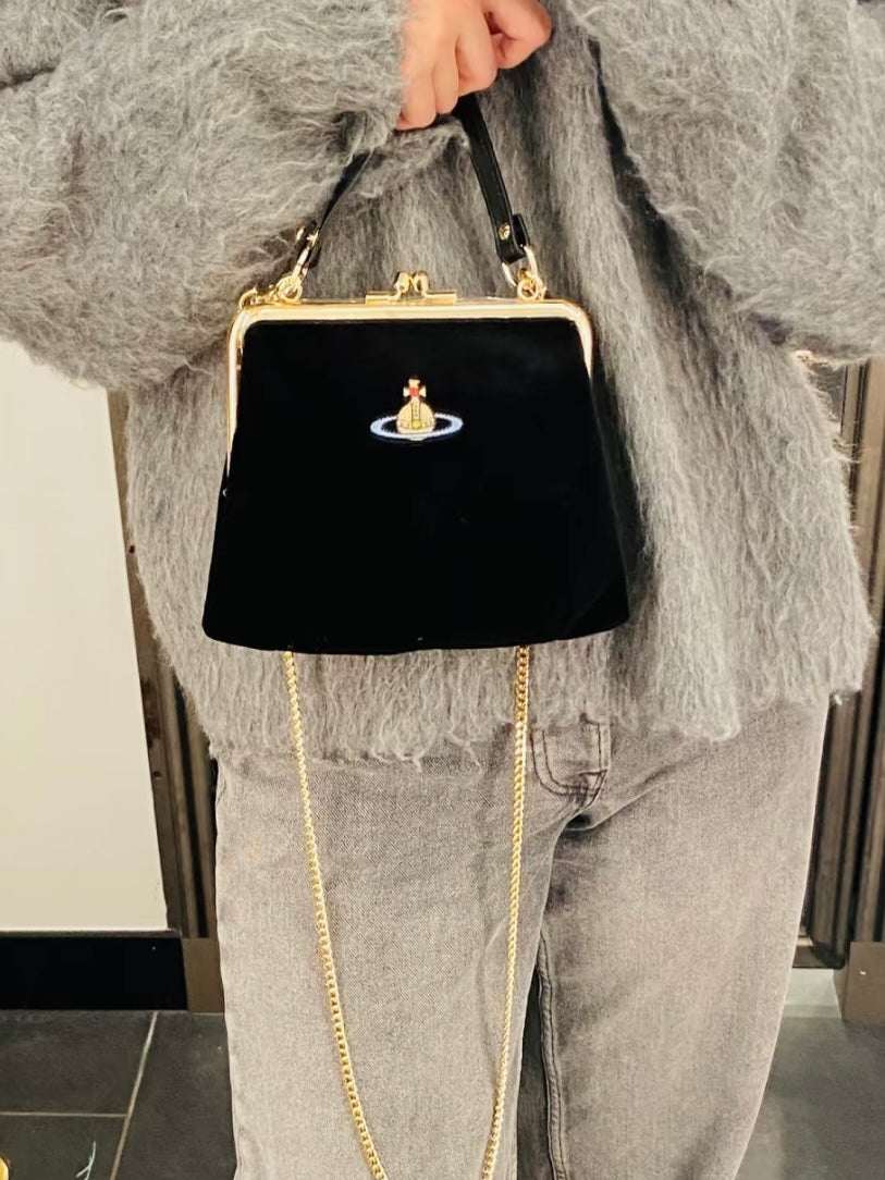 Vivienne Westwood Granny Frame Purse 經典餃子袋 天鵝絨VELVET