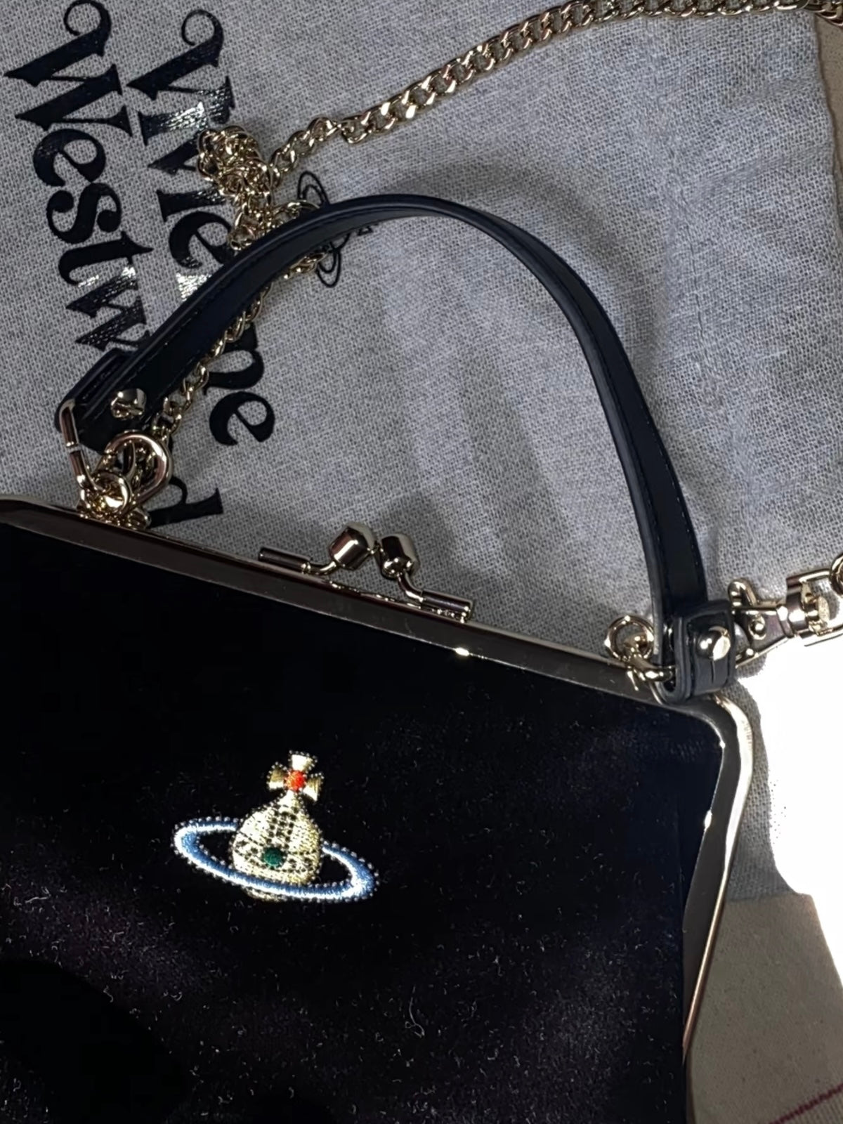 Vivienne Westwood Granny Frame Purse 經典餃子袋 天鵝絨VELVET