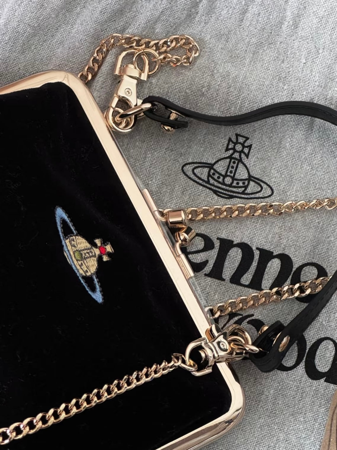 Vivienne Westwood Granny Frame Purse 經典餃子袋 天鵝絨VELVET