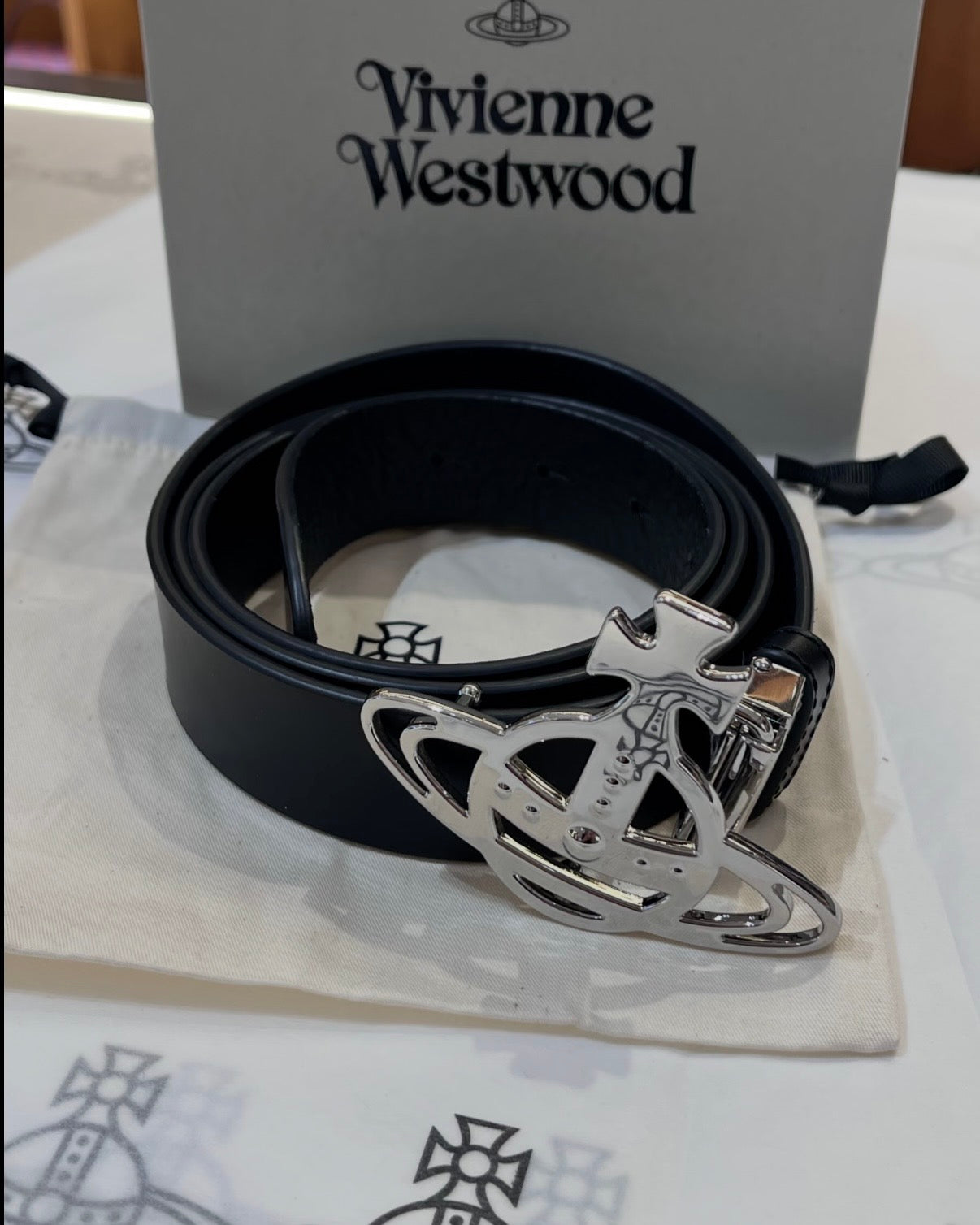 Vivienne Westwood Orb Buckle Belt 最新皮帶款