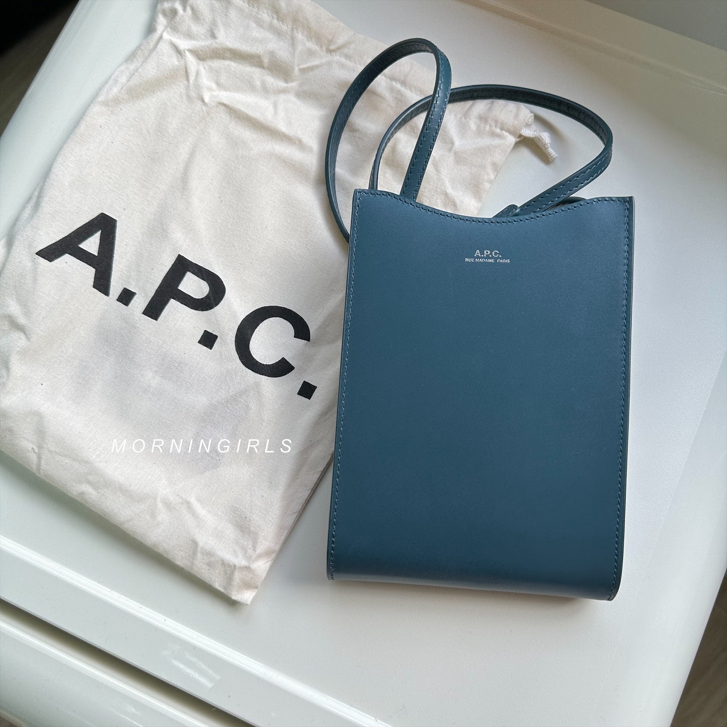 APC Jamie Neck Pouch Phone Pack