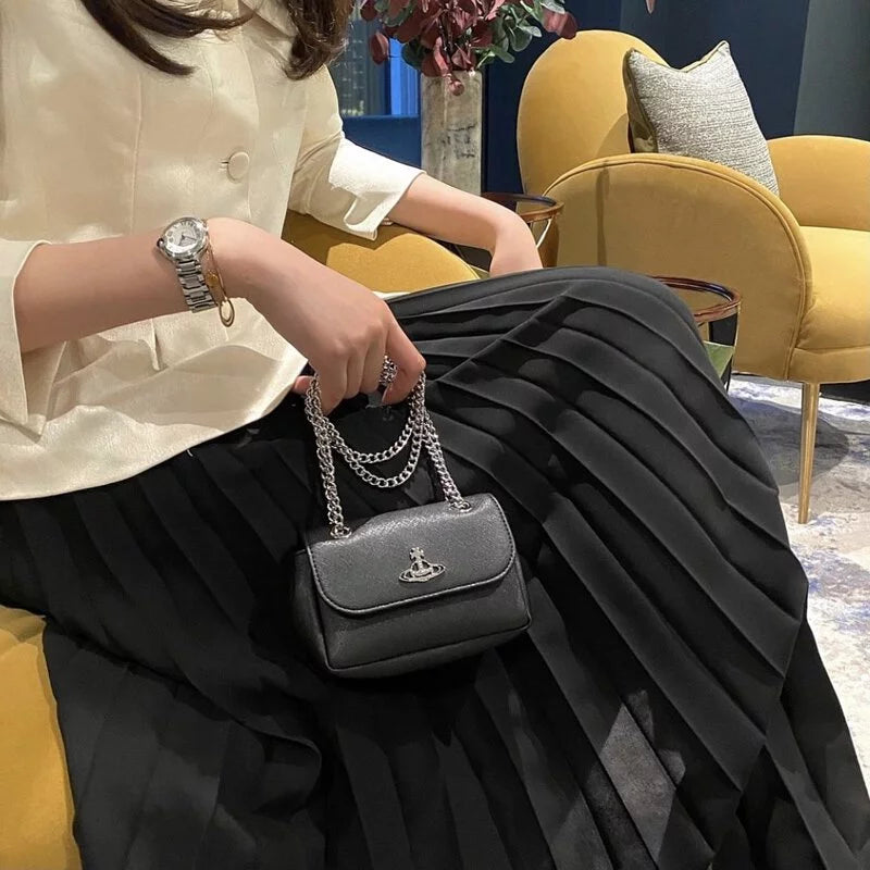 Vivienne Westwood Small Derby Bag with Chain 經典黑色十字紋