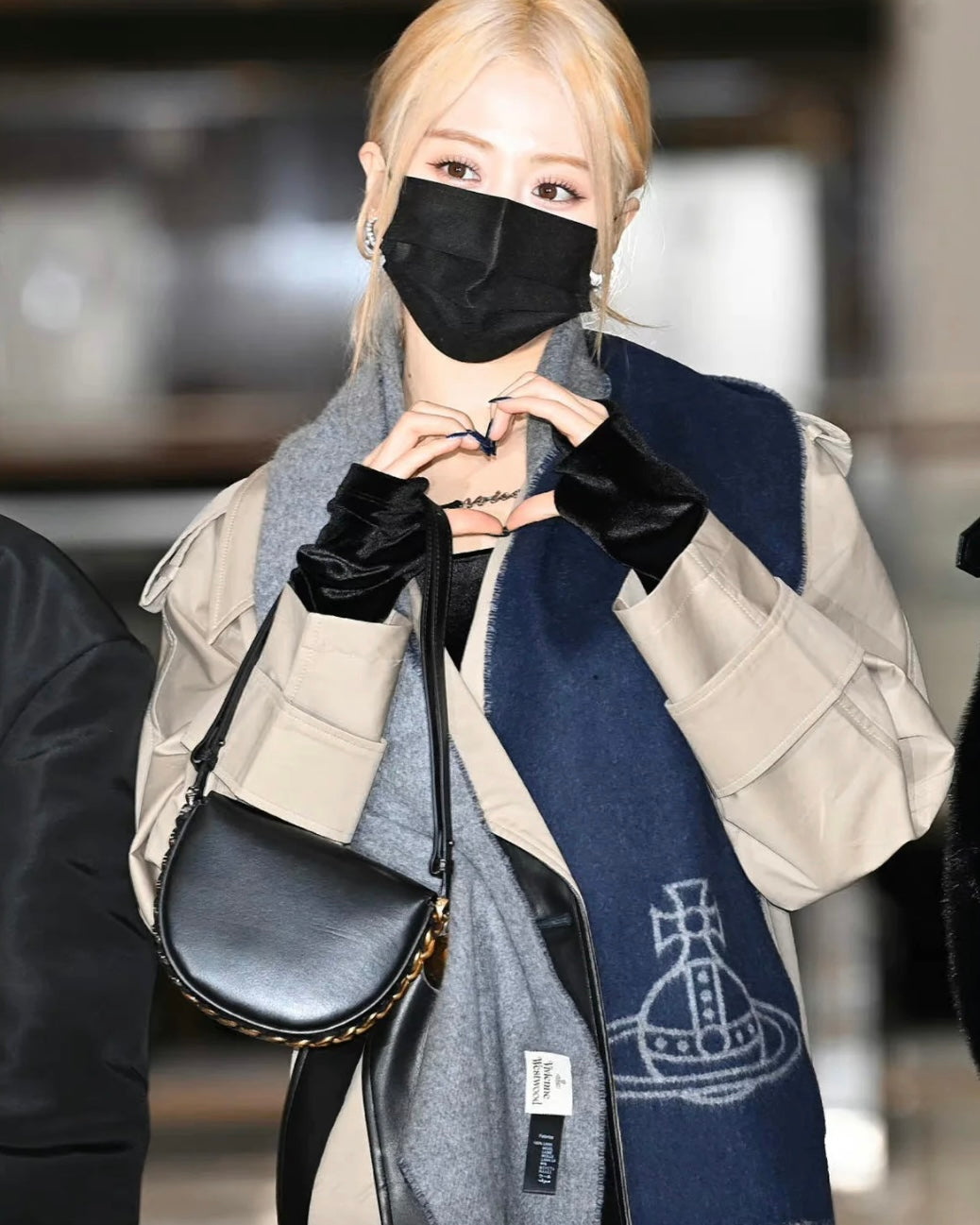 Vivienne Westwood Double ORB Logo Scarf (100% wool) [Black and brown are best-selling! Japanese version, made in Italy!] 