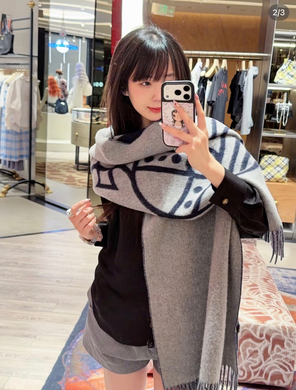 Vivienne Westwood Reversible ORB Logo Scarf 大尺寸雙面頸巾 (100% wool) [2026最新顏色上架! 多造型可當披肩超親膚]