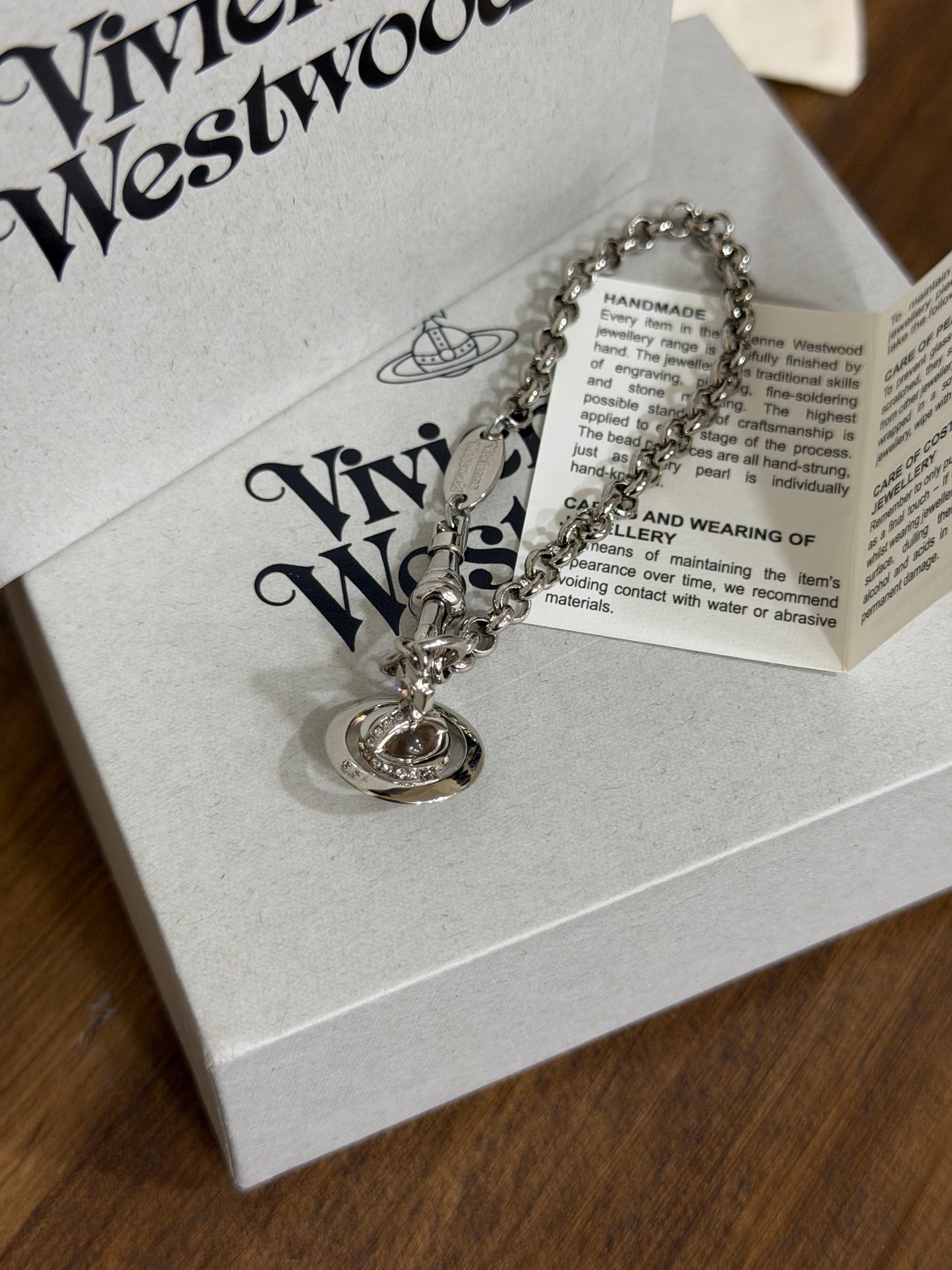 Vivienne Westwood ORB Pendant Crystal Necklace 2026夏天最新限定蜜桃色 頸鏈手鏈耳環同步現貨發售 限時新品優惠中 [經典熱賣!]