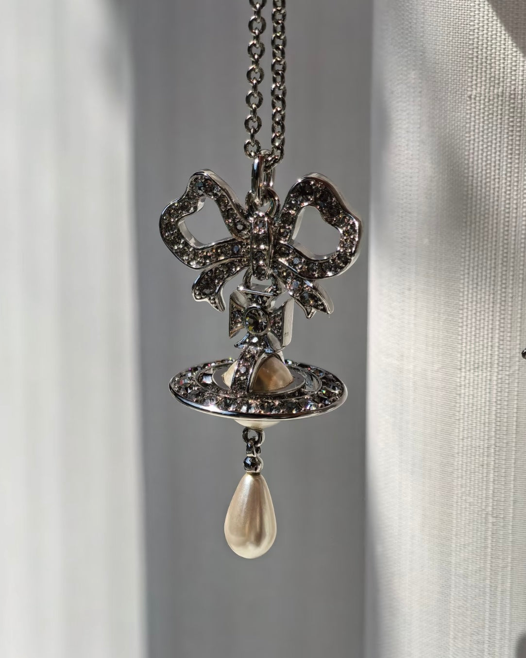 Vivienne Westwood Aleksa Octavie Necklace 巴洛克水滴珍珠蝴蝶結 [最新上架 仙氣滿分]