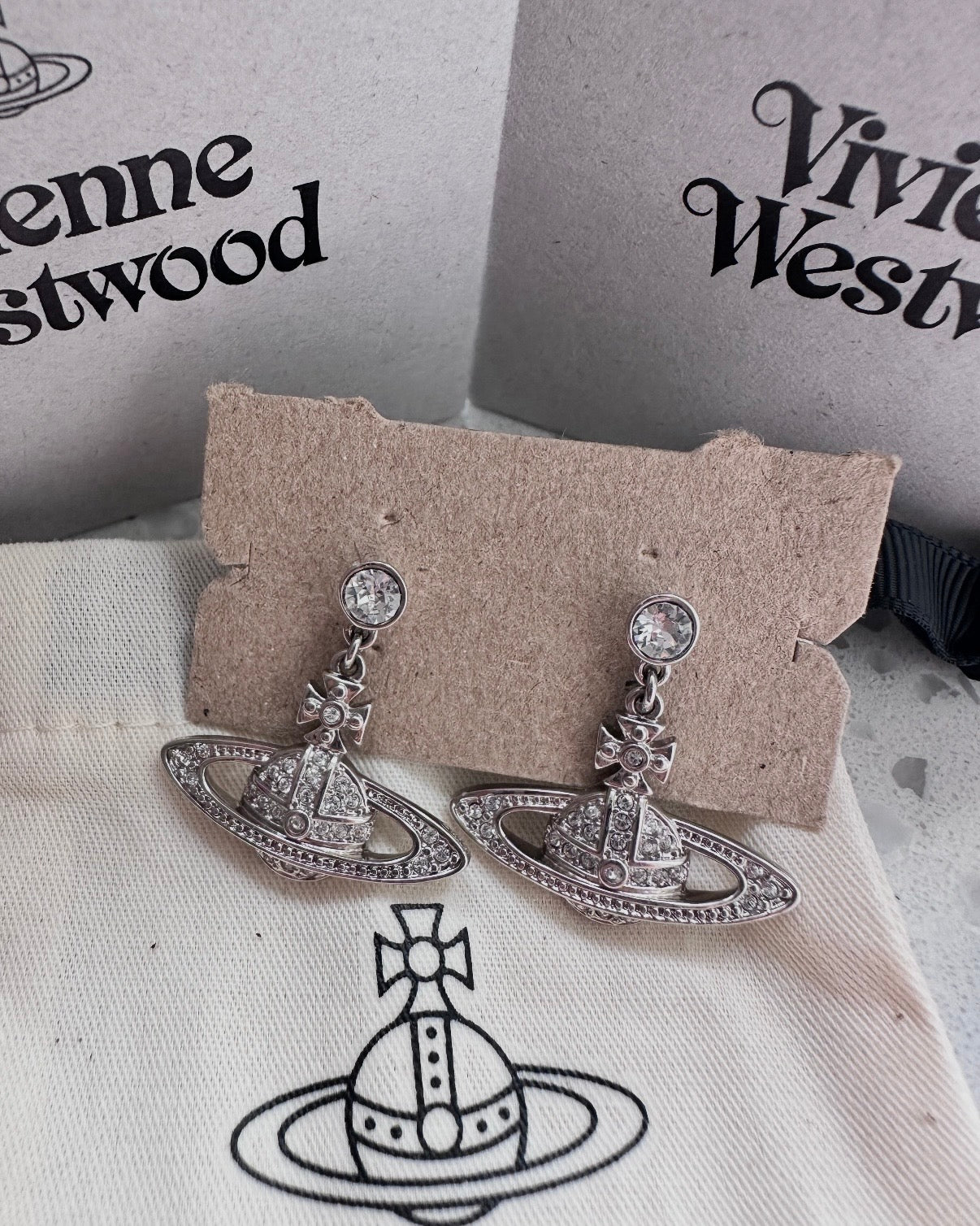 Vivienne Westwood Drop Earrings [超閃約會穿搭推薦♡]