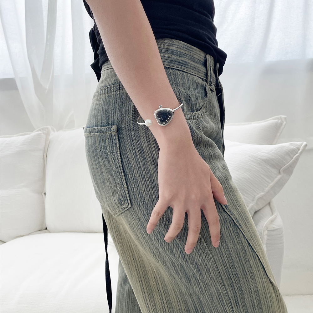 韓國選物🇰🇷 Grumpy Stuff Pearl Heart Bangle Watch