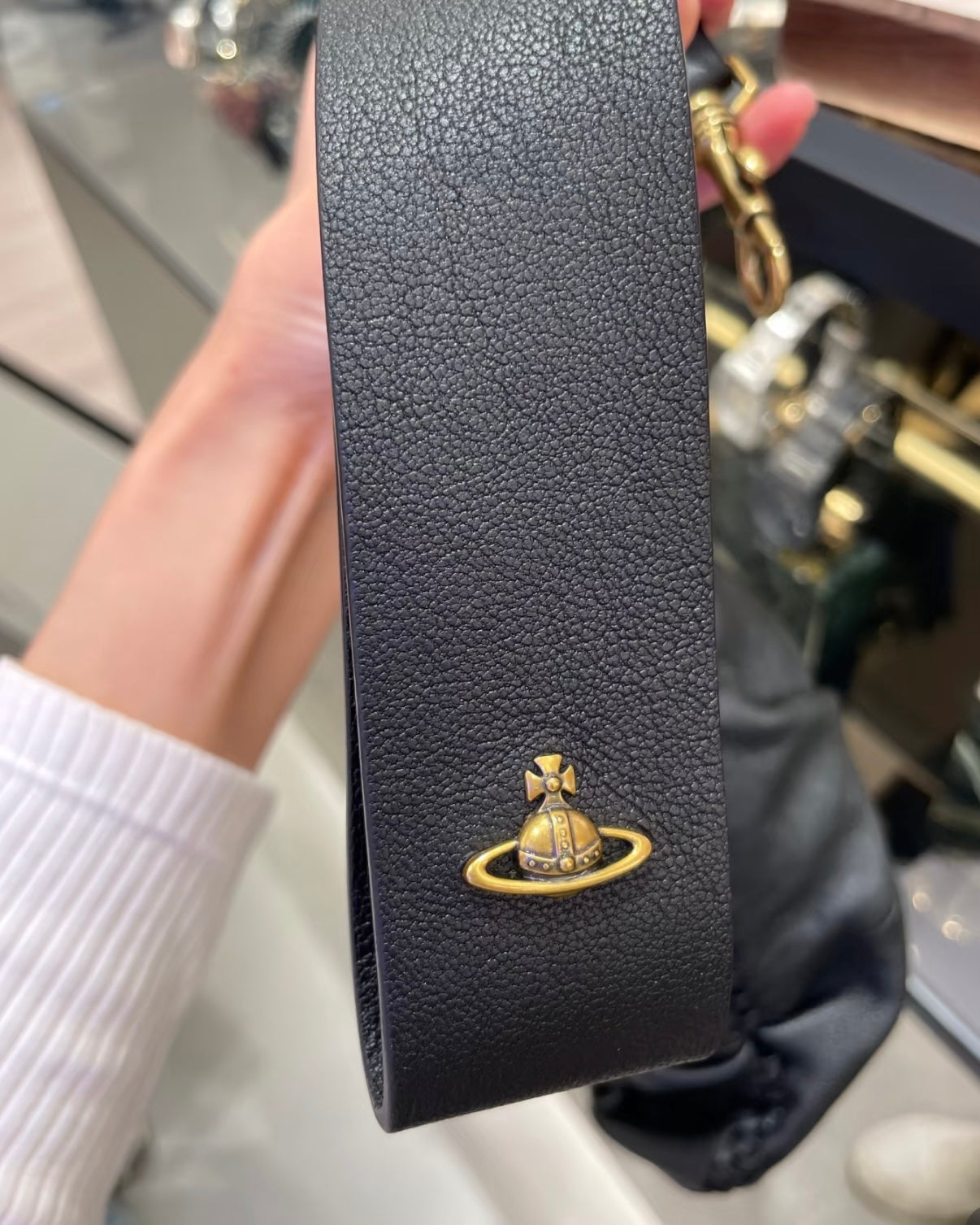 Vivienne Westwood Agnes Shoulder Bag 100%全牛皮超美牛角包［最新上架! 大推薦必入手Lemaire平替版! 已自留!］