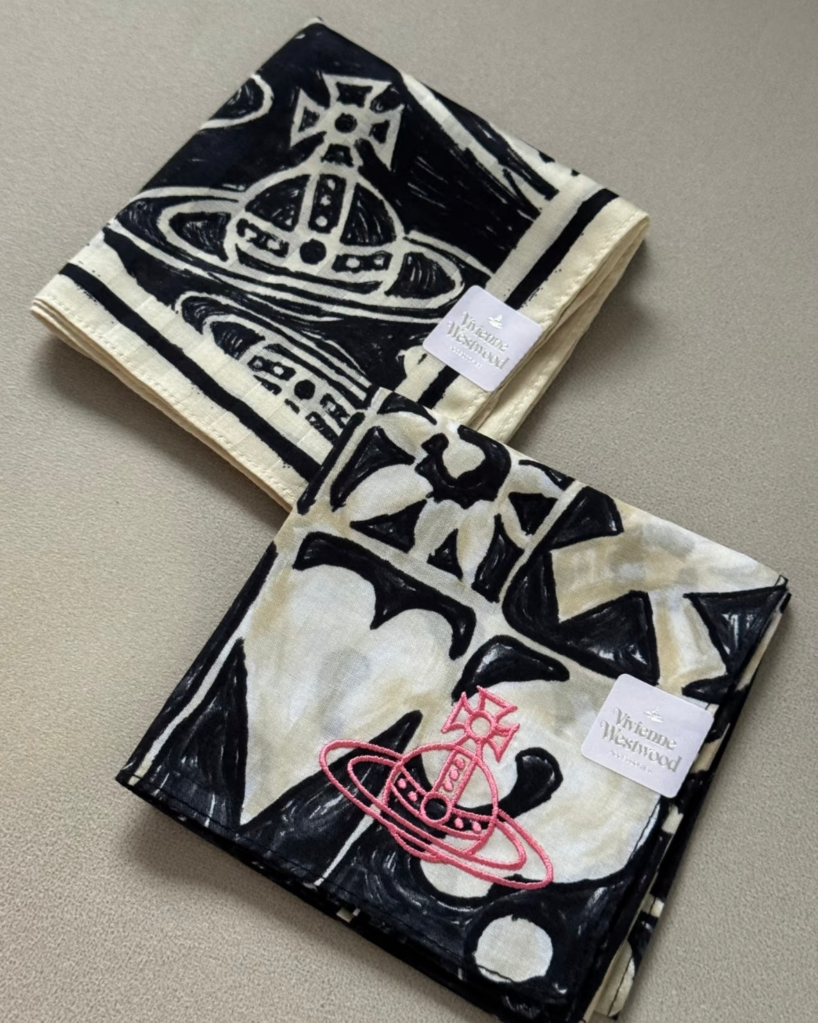 Vivienne Westwood 日本限定多用途方巾 [日本已停產數量有限]