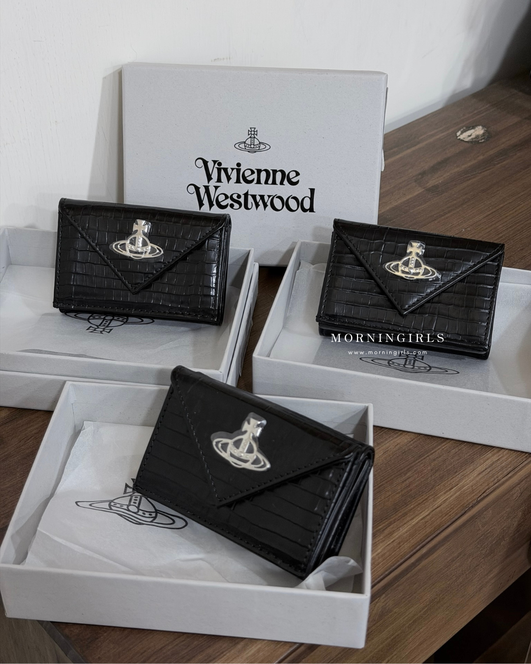 Vivienne Westwood Envelope Mini Wallet [Recommended for Double 11 with extra discounts on small-sized wallets in pebbled and crocodile leather!]