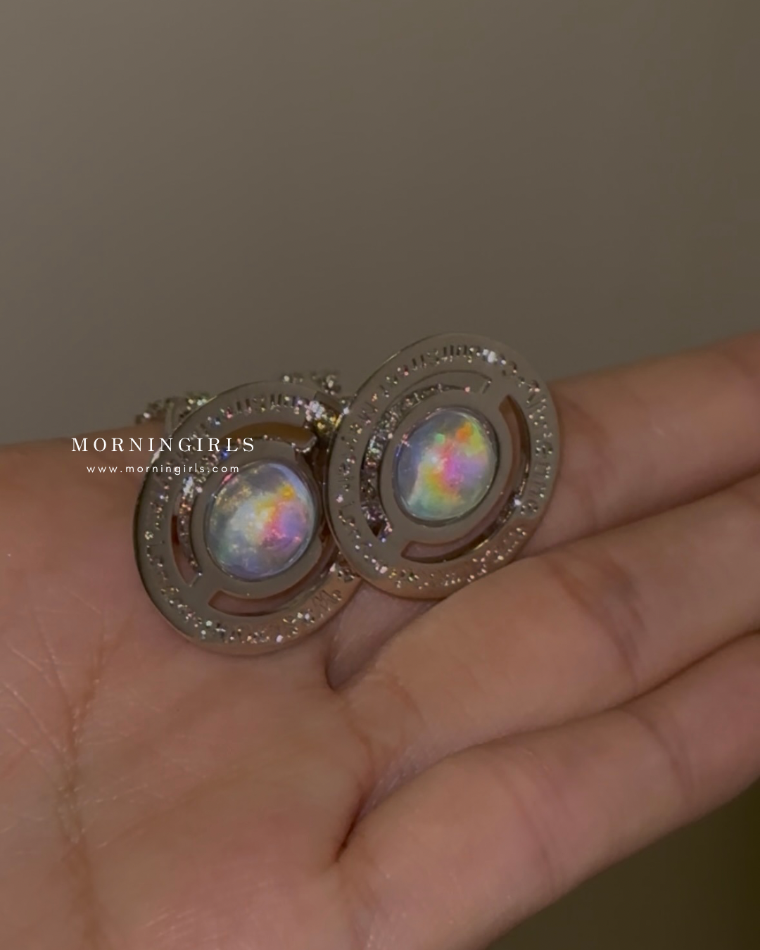 Vivienne Westwood ORB Pendant Crystal Necklace MEDIUM 鐳射幻彩限定色 [歐洲全斷貨!只接受預訂]