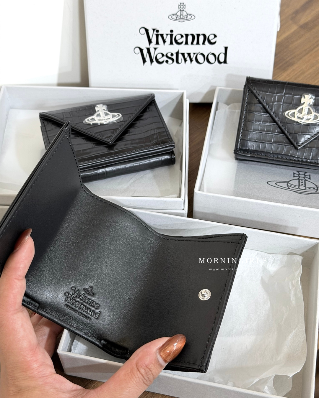 Vivienne Westwood Envelope Mini Wallet [Recommended for Double 11 with extra discounts on small-sized wallets in pebbled and crocodile leather!]