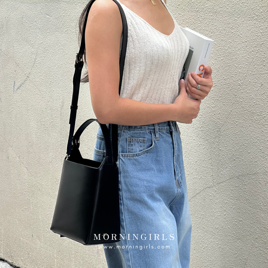 A.P.C. Virginie Bucket Bag 水桶袋 [SMALL]［年末大折扣中復古啡$2248!］