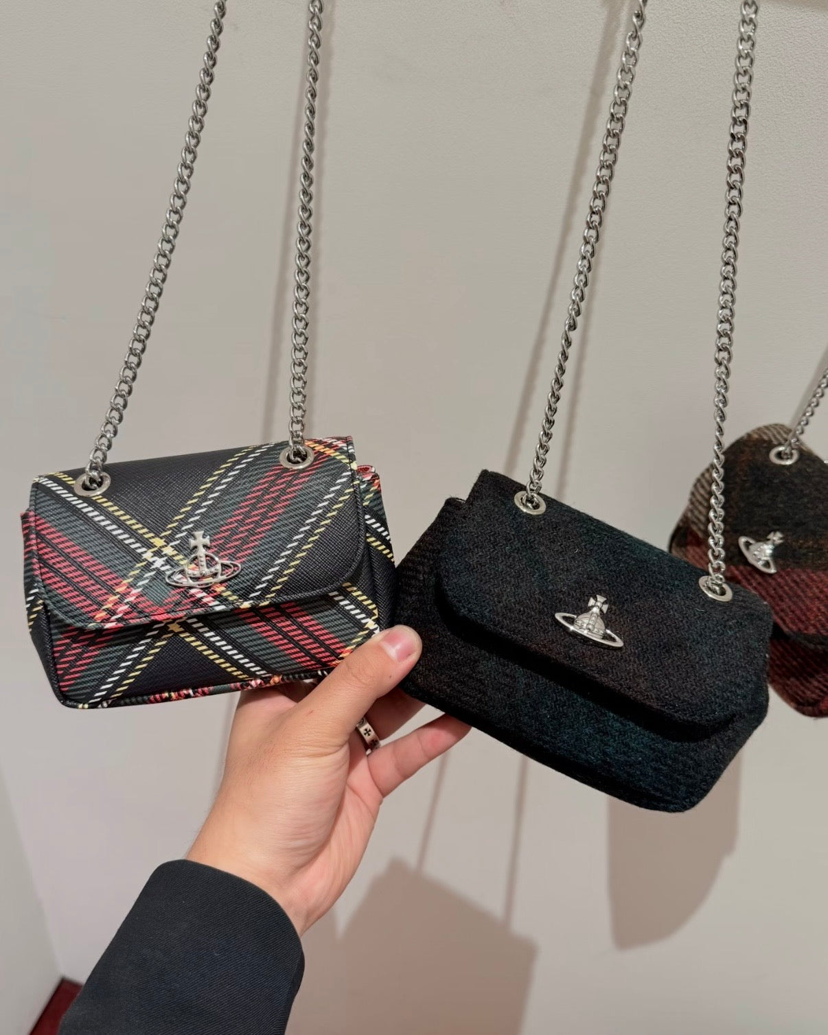 Vivienne Westwood Small Derby Bag with Chain 暗花毛絨款 [38女神節優惠中]