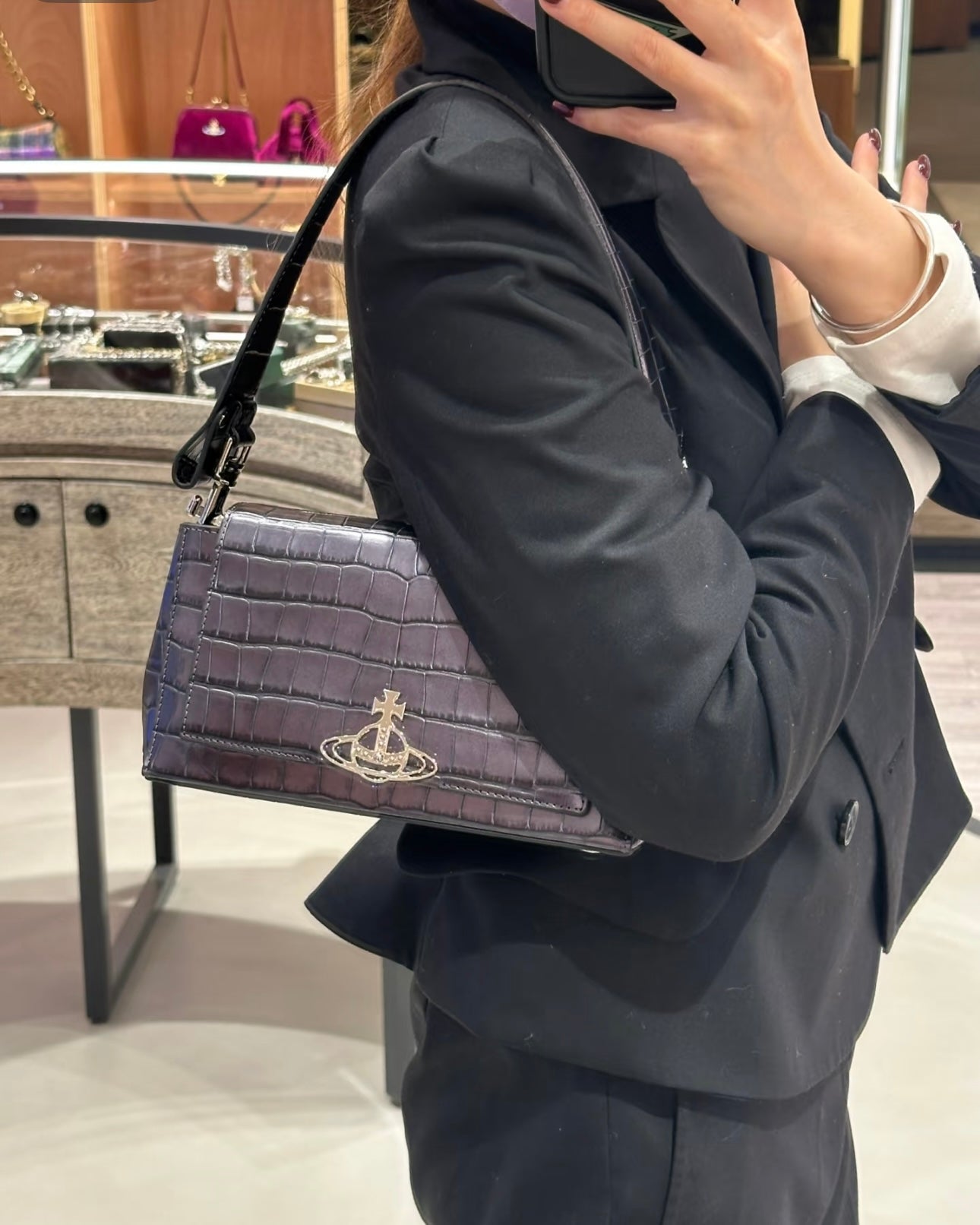 Vivienne Westwood Hazel Handbag SS25春季最新鐵灰鱷魚皮［最新上架! 限時優惠中!］