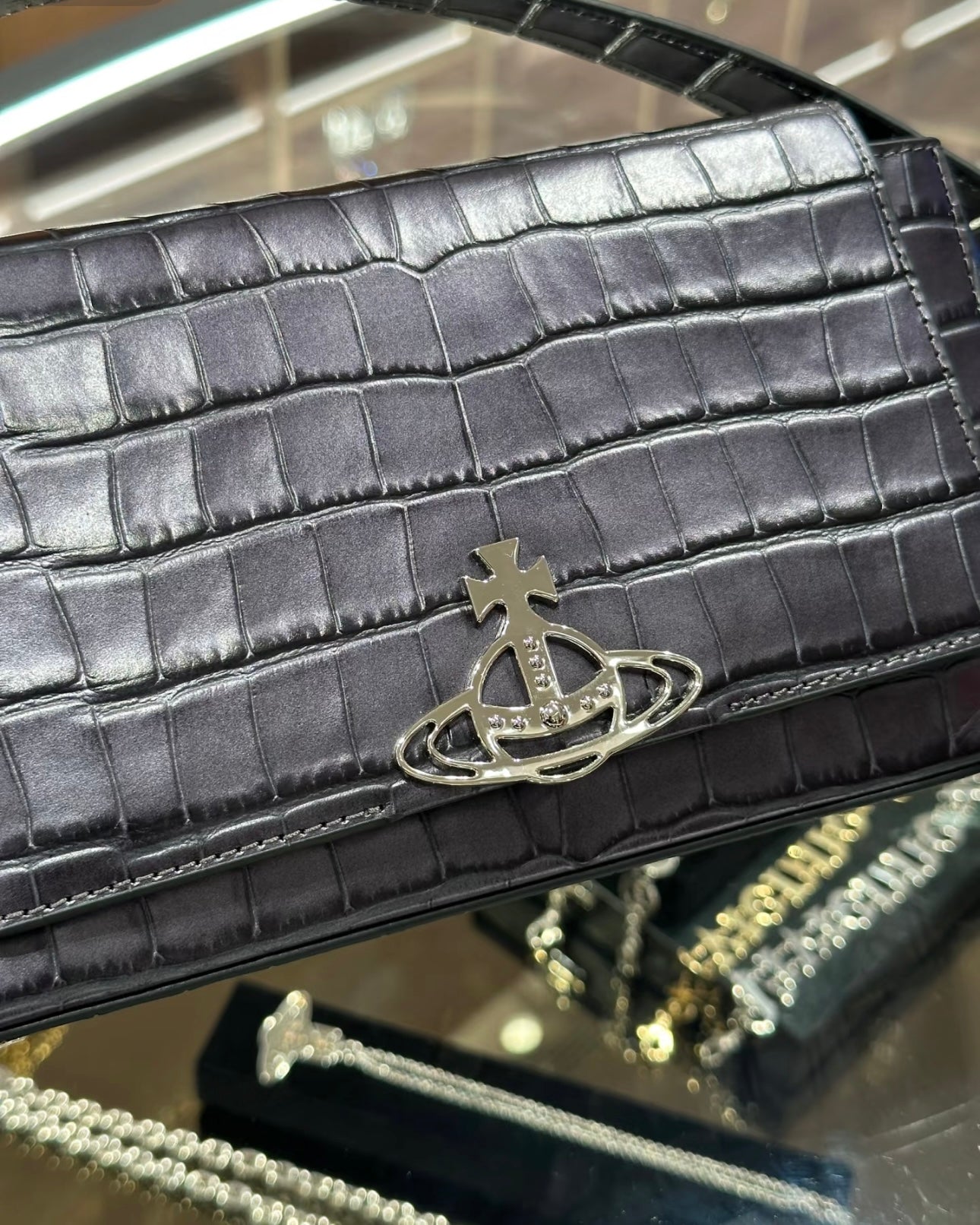 Vivienne Westwood Hazel Handbag SS25春季最新鐵灰鱷魚皮［最新上架! 限時優惠中!］