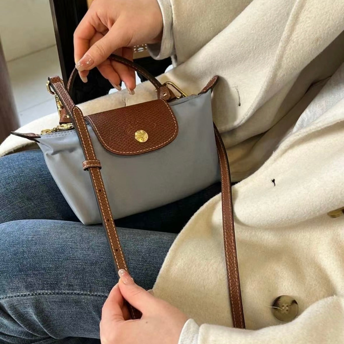 LONGCHAMP Le Pliage Pouch With Handle ［石墨灰超限量補貨!配肩帶+$60］