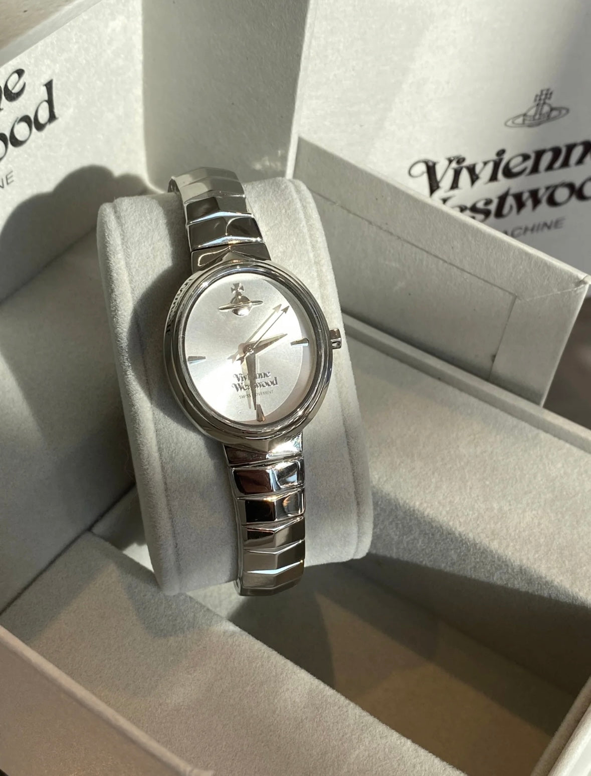 Vivienne Westwood Armour Watch [絕美精緻銀鋼高級氛圍感