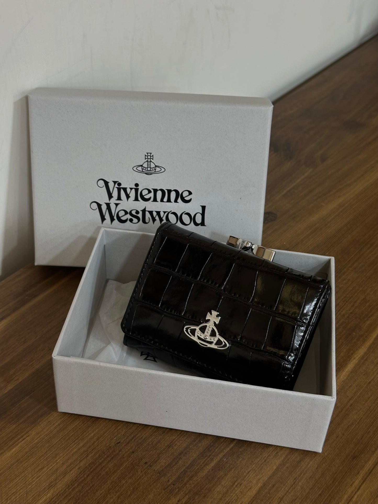 Vivienne Westwood Small Frame Wallet, Black and Silver Alligator Leather [Triple-Layer Connected Phase]