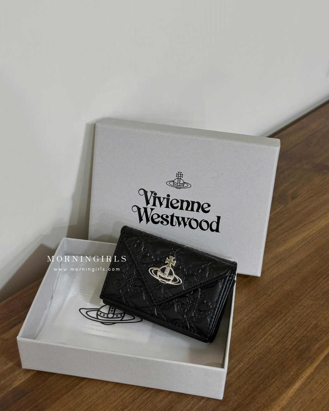Vivienne Westwood Envelope Mini Wallet 掌心小銀包 超美土星壓紋Monogram [SS25最新上架!]