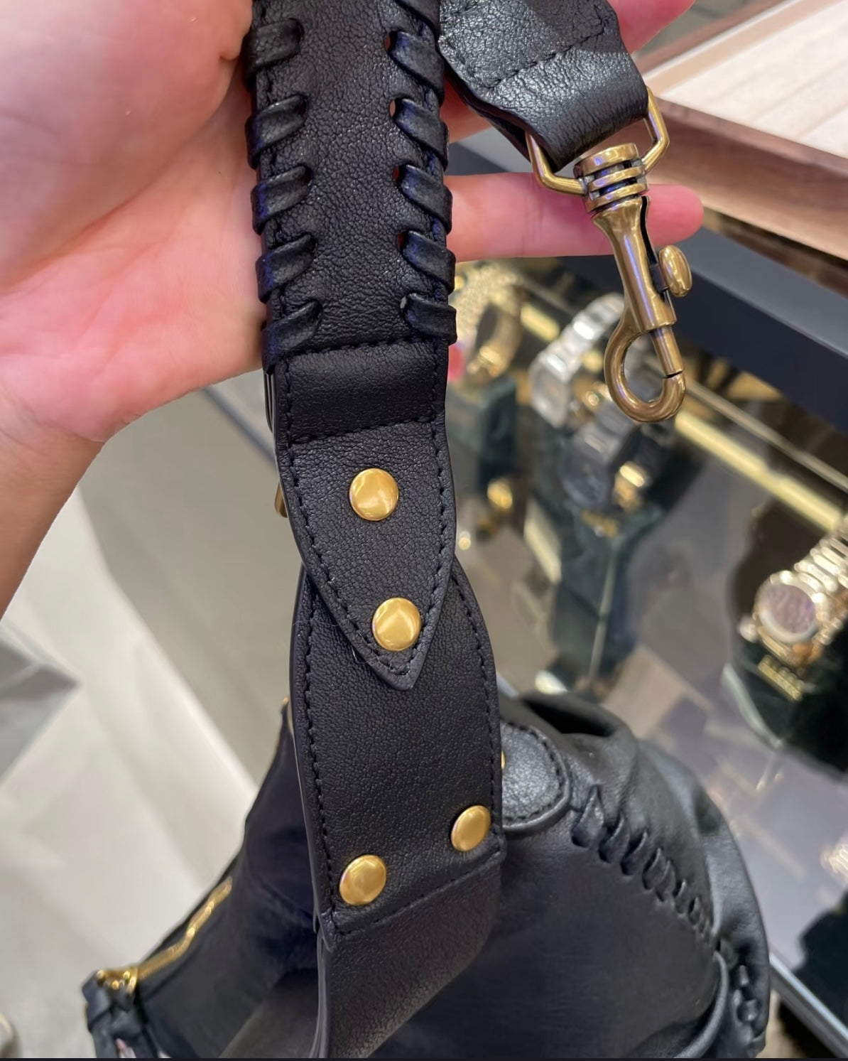 Vivienne Westwood Agnes Shoulder Bag 100%全牛皮超美牛角包［最新上架! 大推薦必入手Lemaire平替版! 已自留!］