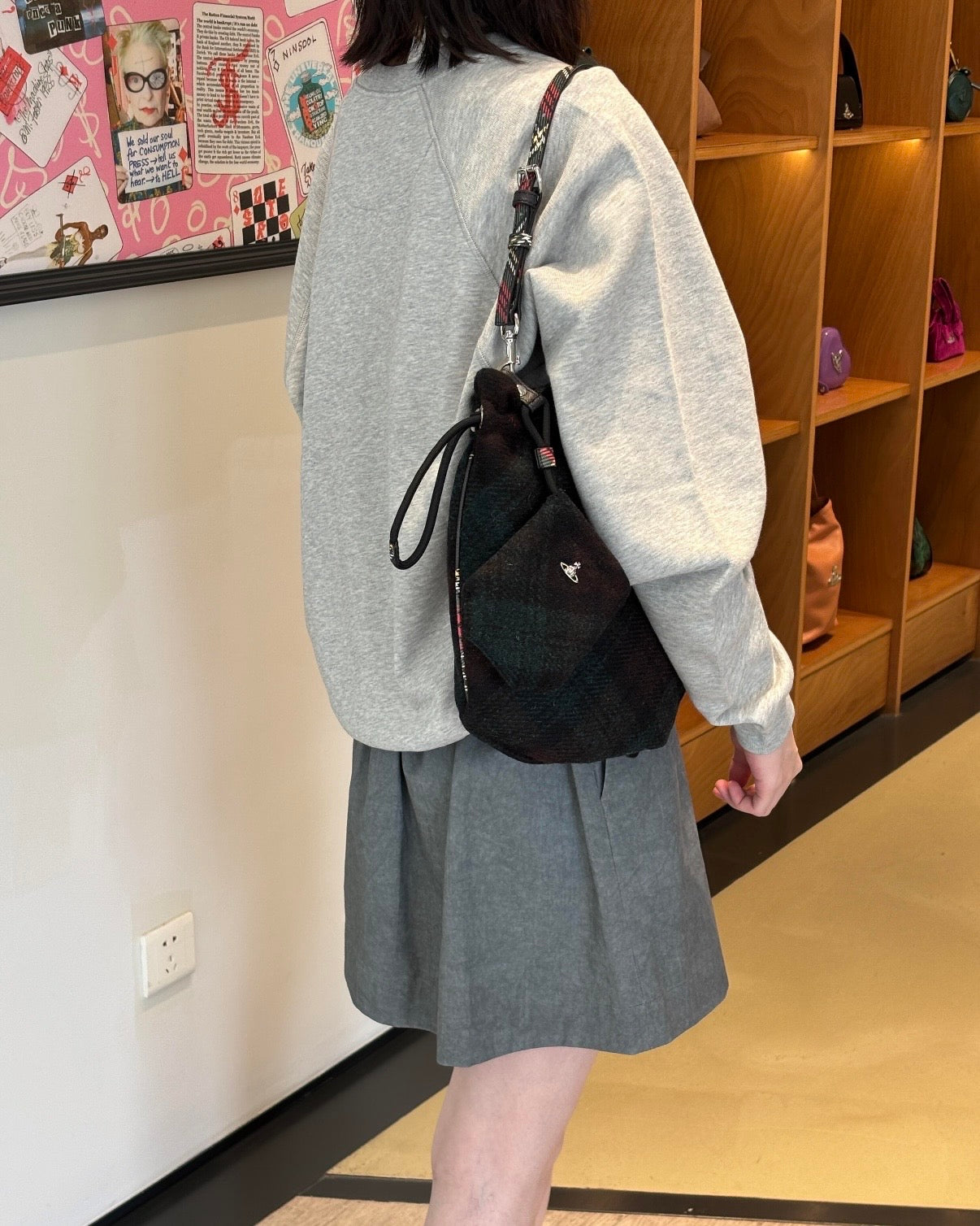 Vivienne Westwood Drawstring Shoulder Bag 暗花束繩袋 [38女神節優惠]