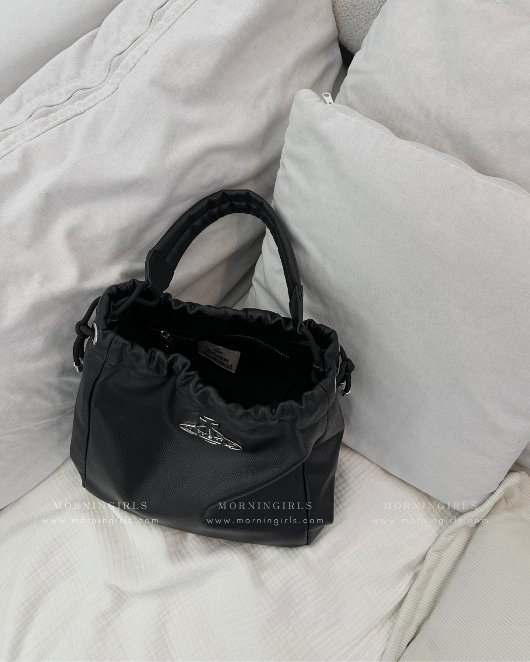 Vivienne Westwood Hilary Bucket Bag 超軟身黑銀荔枝皮 [專櫃斷貨完售即止! 大容量方形小水桶 可上膊!]