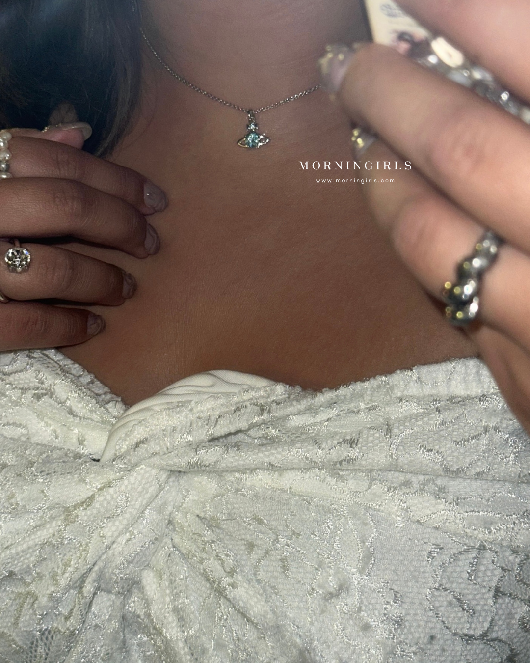Vivienne Westwood Reina Necklace 低調精緻小鑽 2025最新限定冰川藍 耳環手鏈頸鏈全套上架 [絕美溫柔 超限量現貨發售中!]