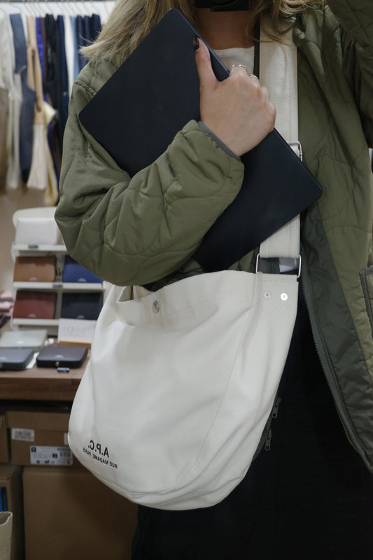 A.P.C. Journal Satchel Bag［最新上架! 百搭EVERYDAY BAG! 年末大折扣中!］