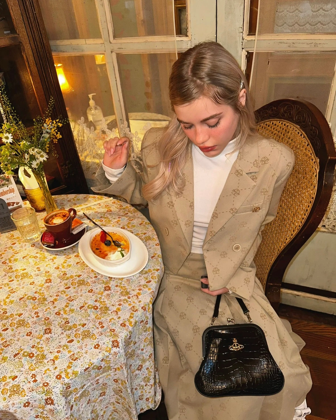 Vivienne Westwood Vivienne's Clutch Bag 黑色鱷魚皮［只有2個折扣現貨!]
