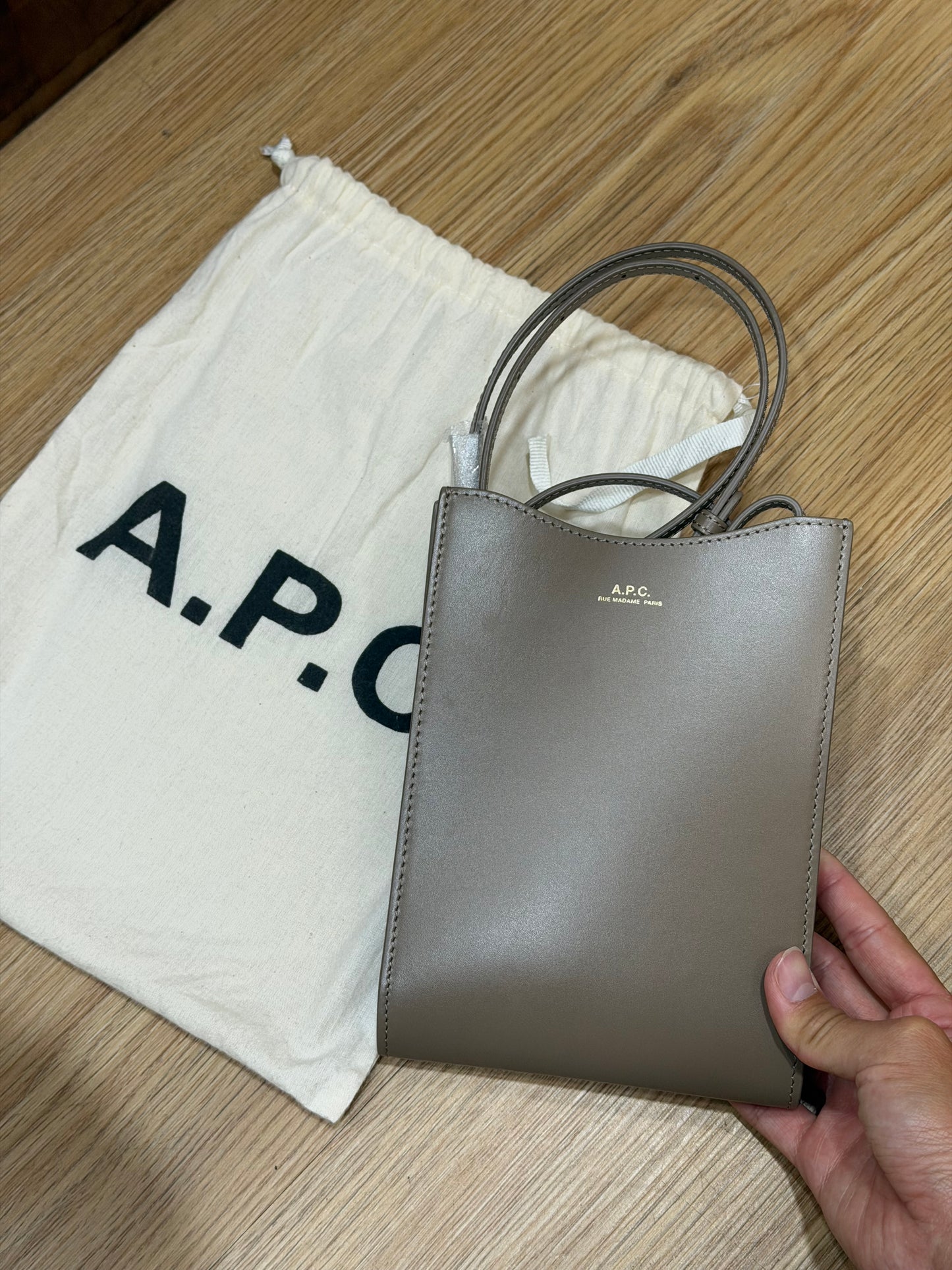 APC Jamie Neck Pouch Phone Pack