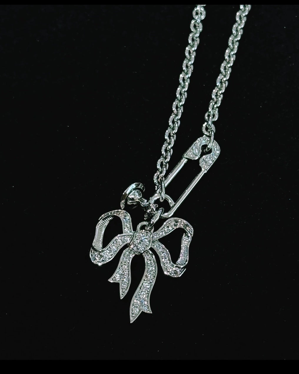 Vivienne Westwood Lilith Pendant Necklace 絕美大蝴蝶結扣針🧷