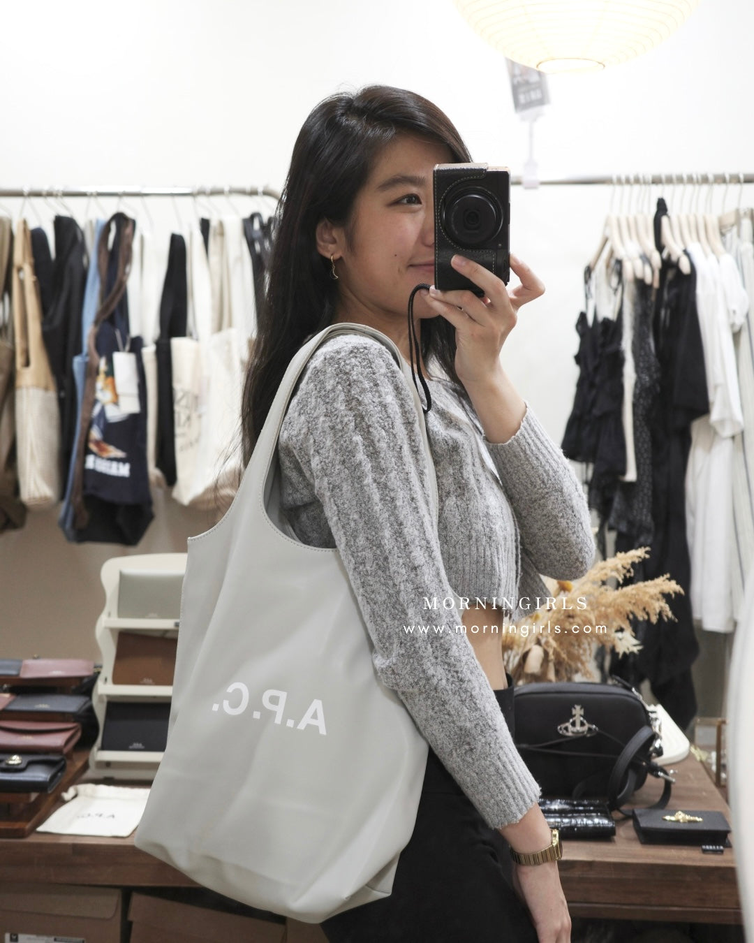 『新品半額』A.P.C NINON TOTE SMALL A.P.C. Ninon Tote Bag [SMALL] [長期熱賣小個子首選