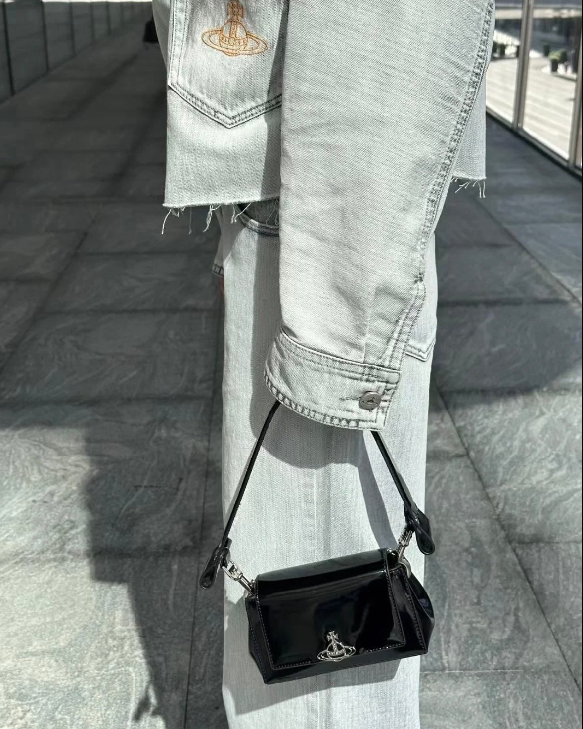 Vivienne Westwood Hazel Handbag 漆皮黑［WEEKEND CRAZY SALE! SMALL一個即免運費 11/5晚準時截單!］