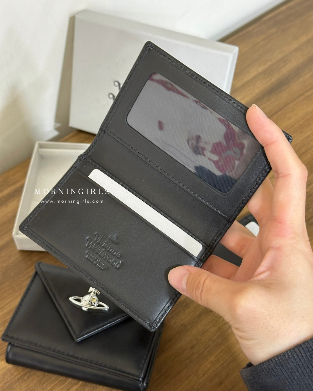 Vivienne Westwood 兩摺相位 Cardholder 黑銀小牛皮 [2025最新系列]