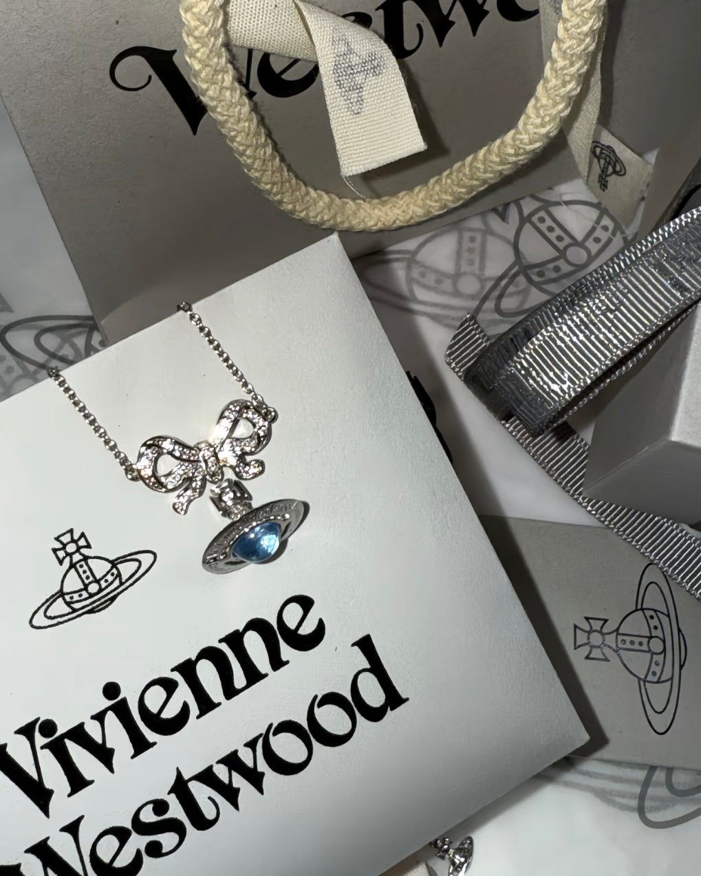 Vivienne Westwood Octavie Pendant Necklace 蝴蝶結星球 [100%純銀 IVE直井怜同款]