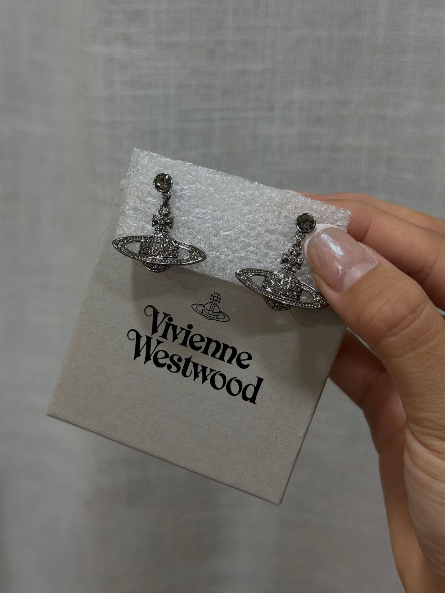 Vivienne Westwood Drop Earrings [Super Sparkling Date Outfit Recommendation ♡]
