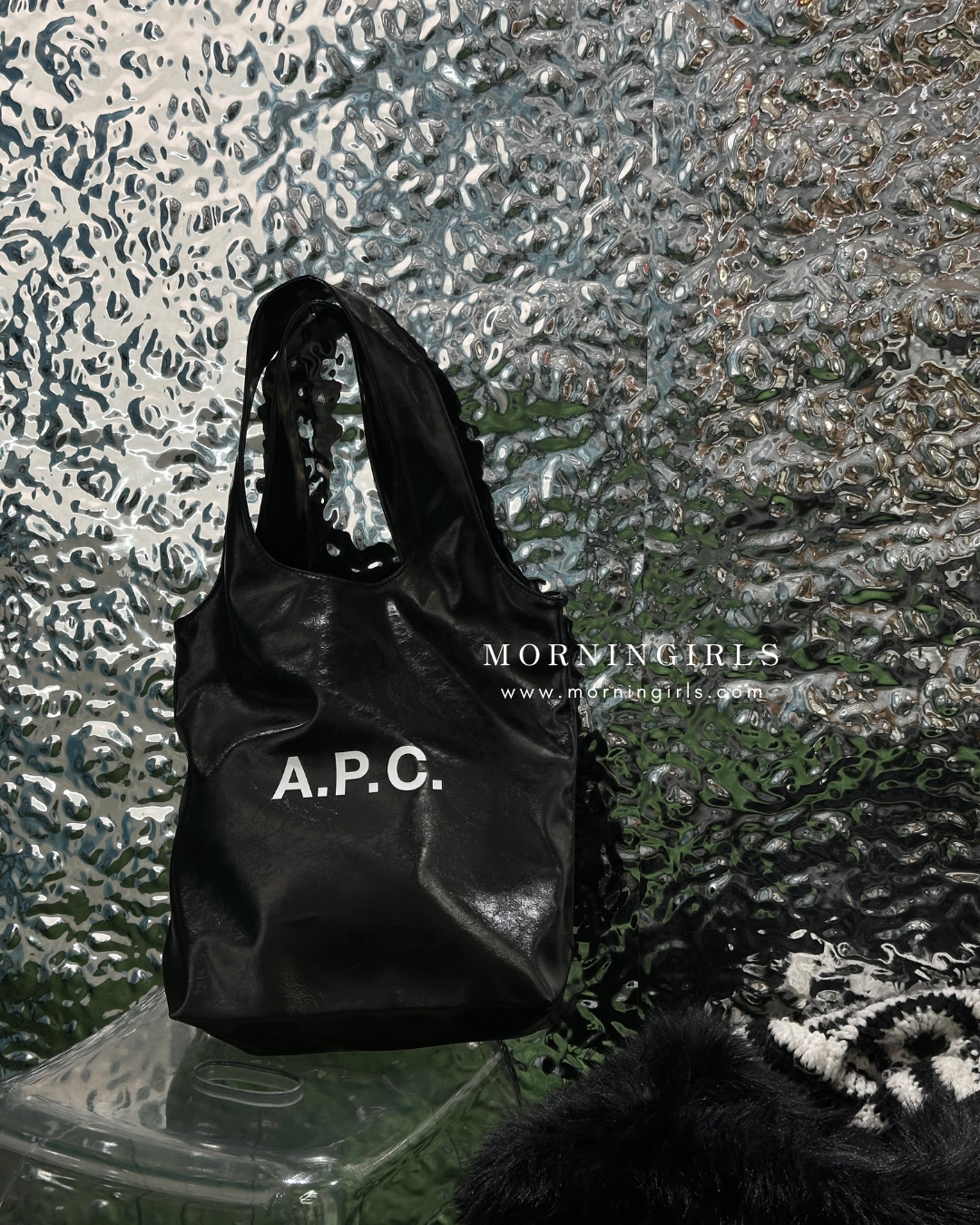 A.P.C. Ninon Tote Bag [SMALL]［年尾感謝祭進行中! 原版黑&漆皮黑限時一星期低至$1298再免運費!］