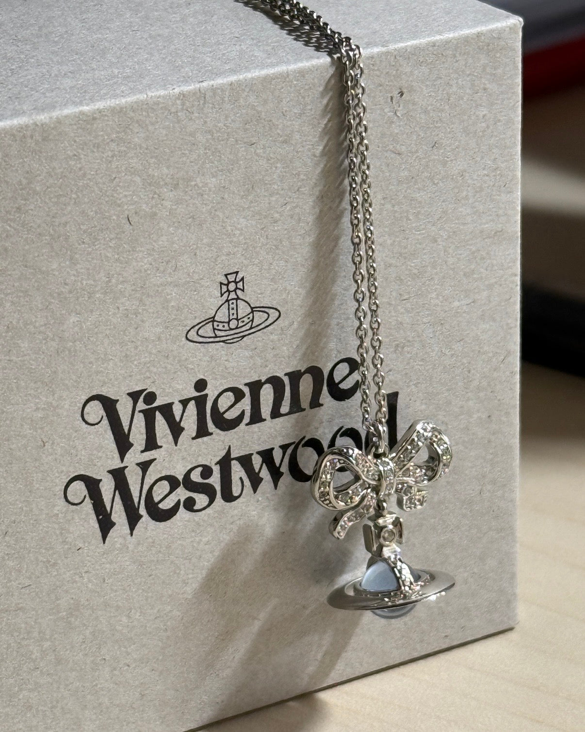 Vivienne Westwood Octavie Pendant Necklace 蝴蝶結星球 [冰川藍優惠中 100%純銀 IVE直井怜同款]