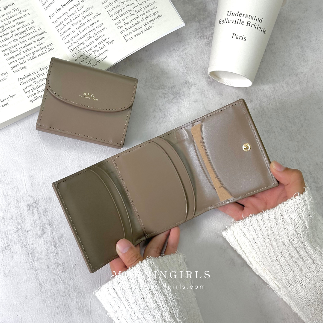 A.P.C. Small Foldover Wallet［日本限定Taupe!］