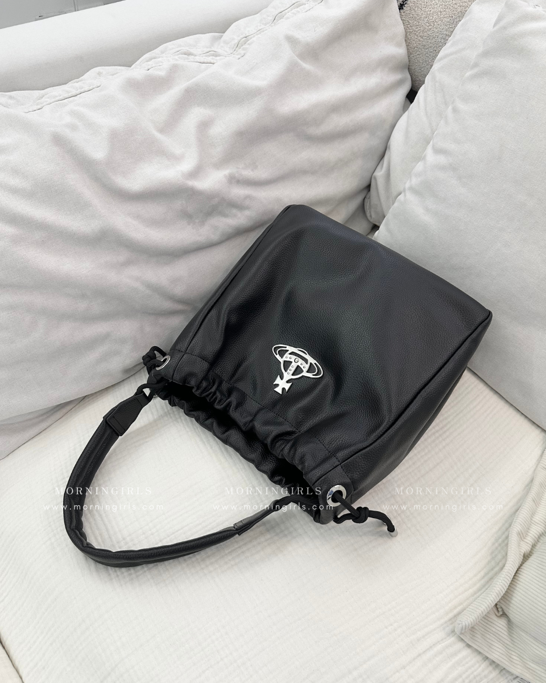 Vivienne Westwood Hilary Bucket Bag 超軟身黑銀荔枝皮 [專櫃斷貨完售即止! 大容量方形小水桶 可上膊!]